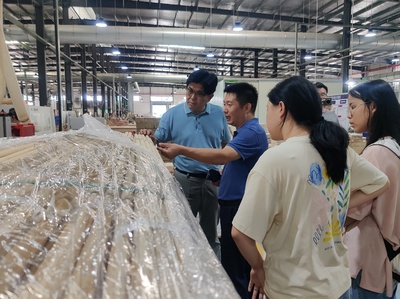 環(huán)保新風(fēng)尚 中國(guó)人民大學(xué)生態(tài)環(huán)境學(xué)院攜手推動(dòng)生態(tài)環(huán)境材料銷售